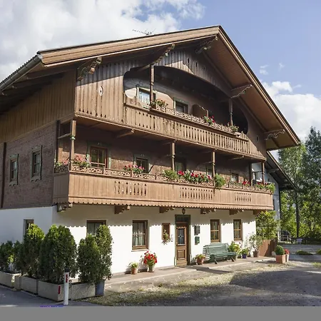 Apartment In Fuegen Near Hochzillertal Skiing, Cleaning Included Fuegen