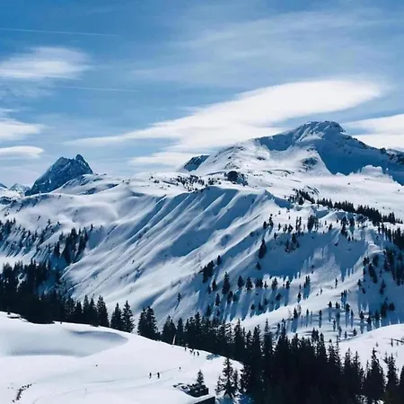 In Near Hochzillertal Skiing, Cleaning Included